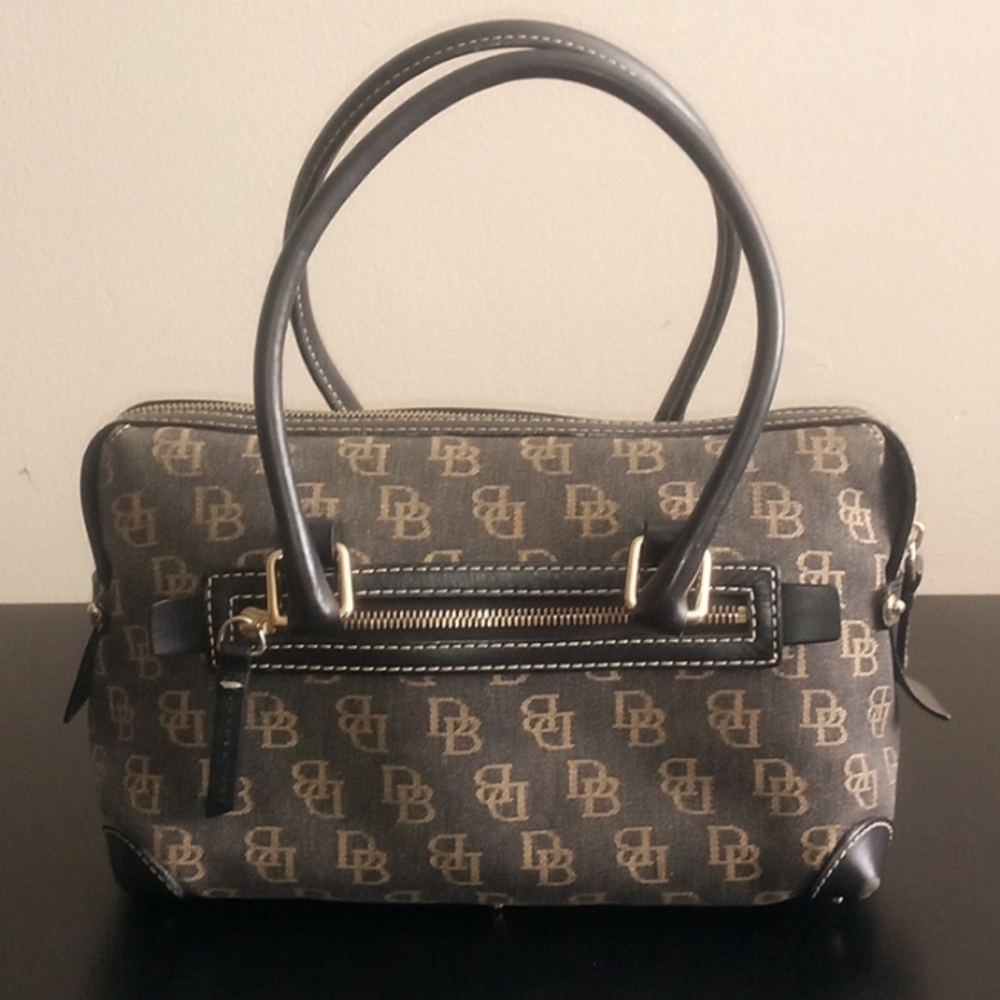 Dooney & Bourke - Picture 2 of 6